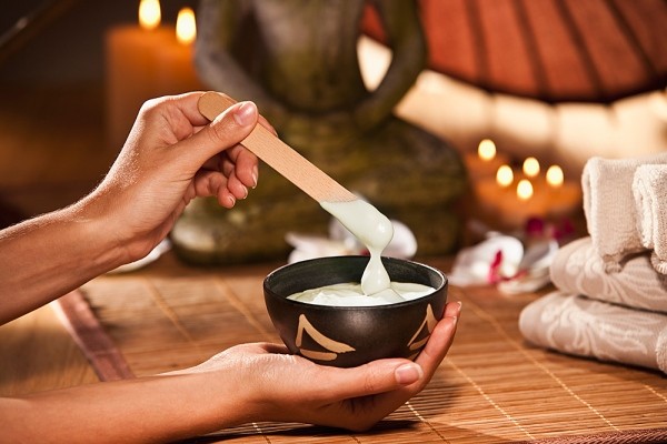 Kem trộn trắng da là gì?